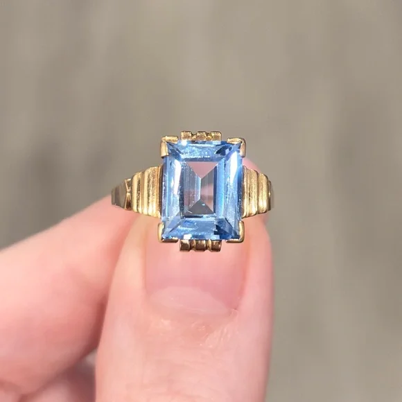 Vintage 14K Gold Lab Created Blue Spinel Ring: Emerald Cut, Mid-Century Modern - Picture 3 of 10